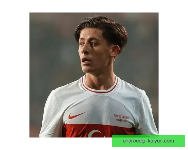 欧洲杯最佳年轻球员揭晓，新星崛起备受关注